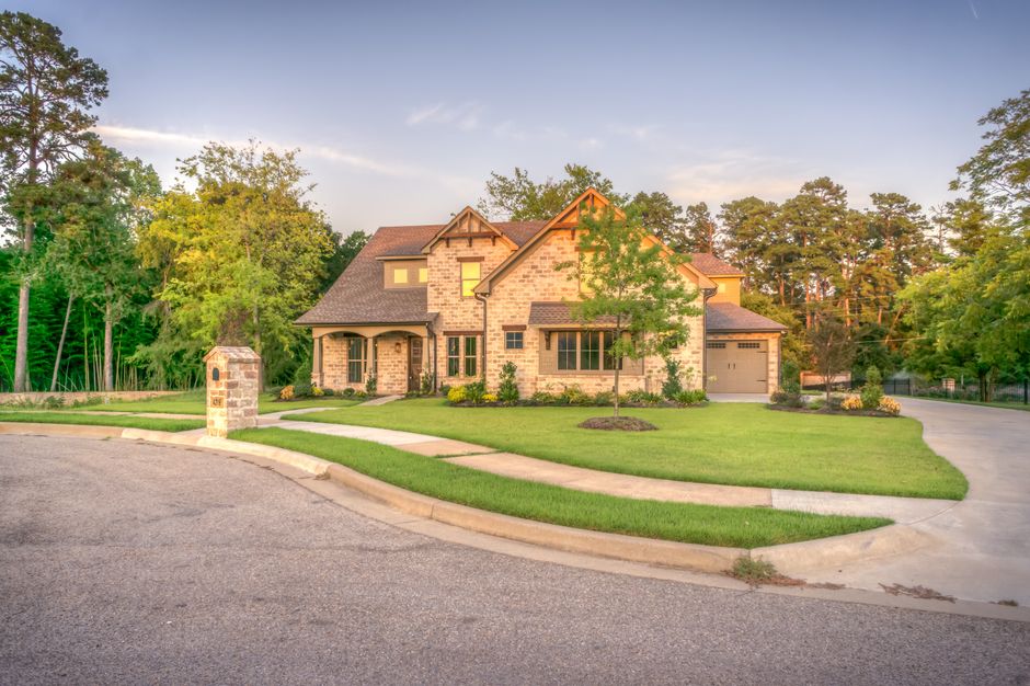 Key Considerations for Skylight Replacement Near 34 Dundalk Drive: What Homeowners Should Know