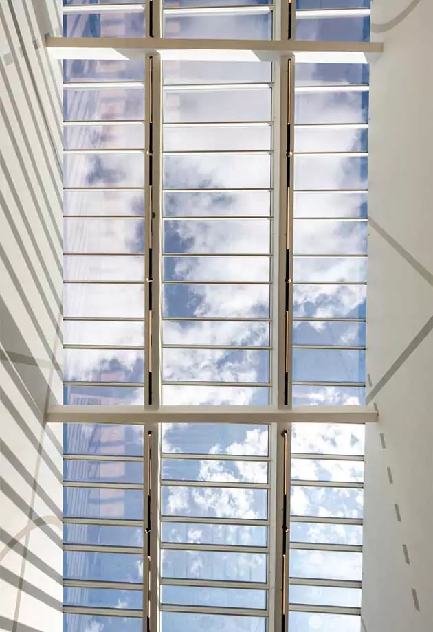 rooflights-step-solution-longlight-inside-140300-01-4-670e94fdd5e5a